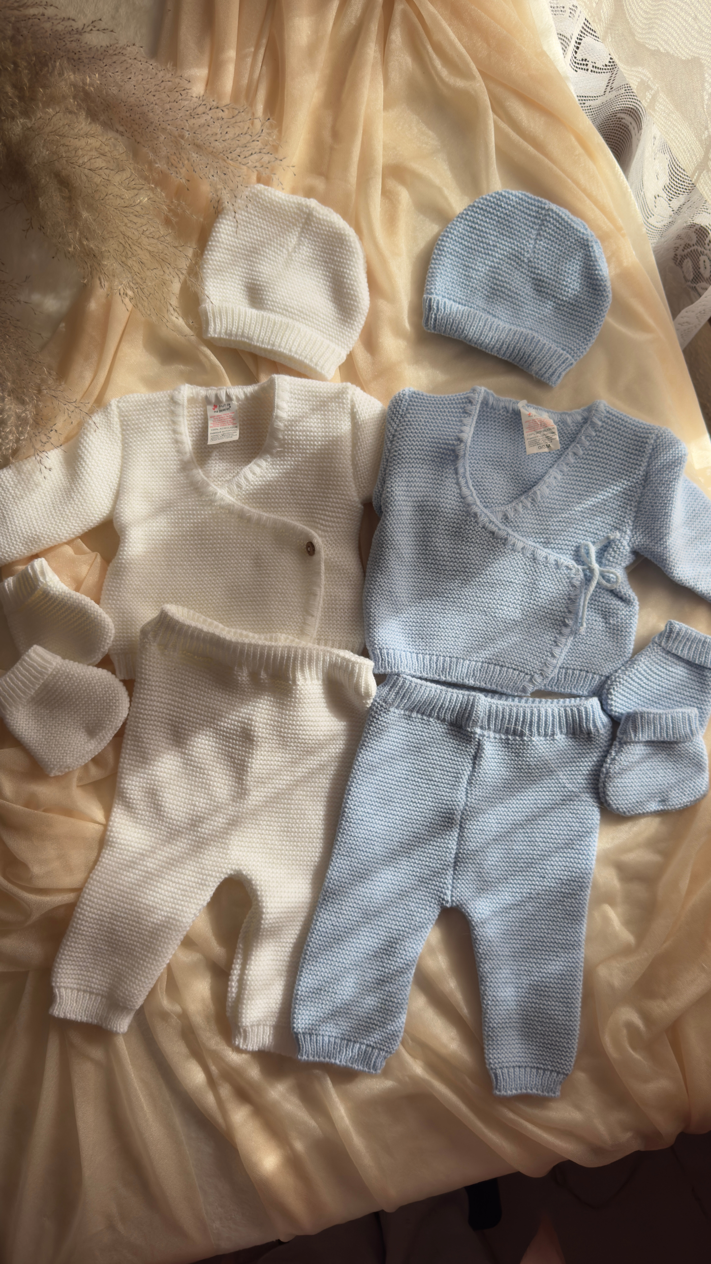 Tenue de naissance en maille